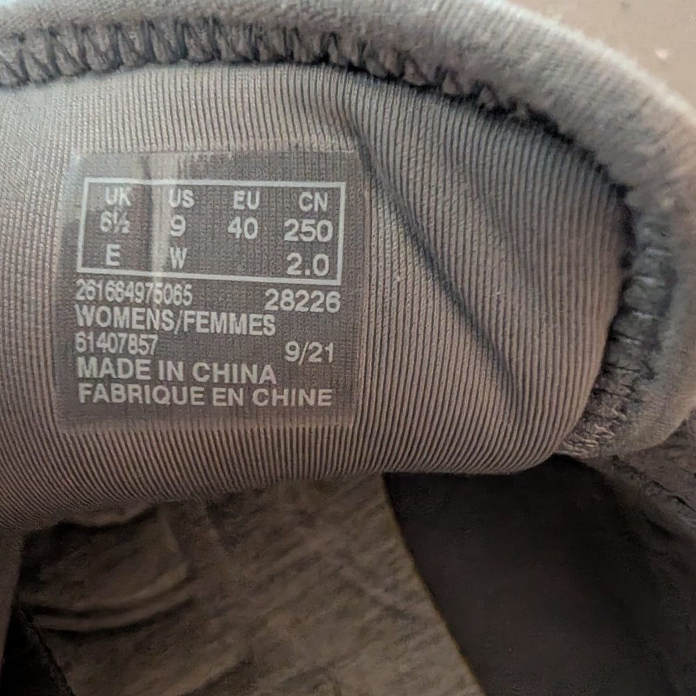 Cloudsteppers by Clarks Gray Sneakers - Picture 5 of 5